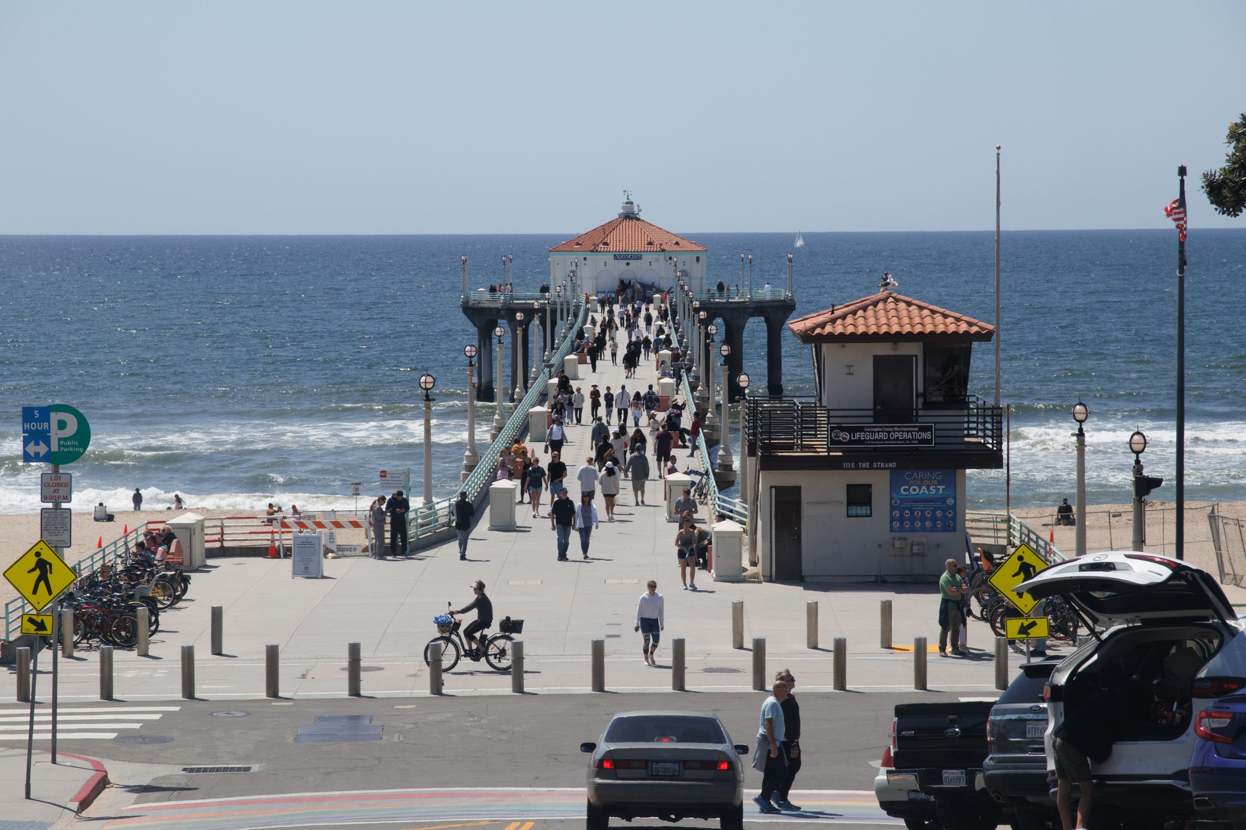 Manhattan Beach homes near the coast, served by AAA Chimney Sweep